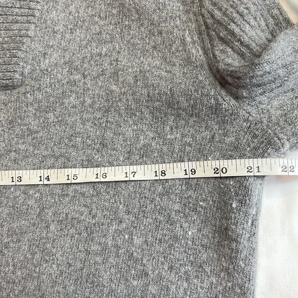 Banana Republic Mens Wool Blend Sweater Size Large Grey Italian Yarn Minimalist - Picture 5 of 8